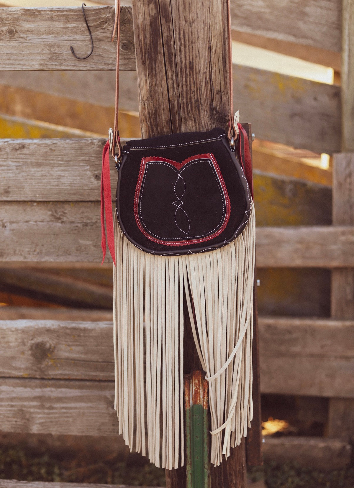Chap Pocket Purse Black/Cream