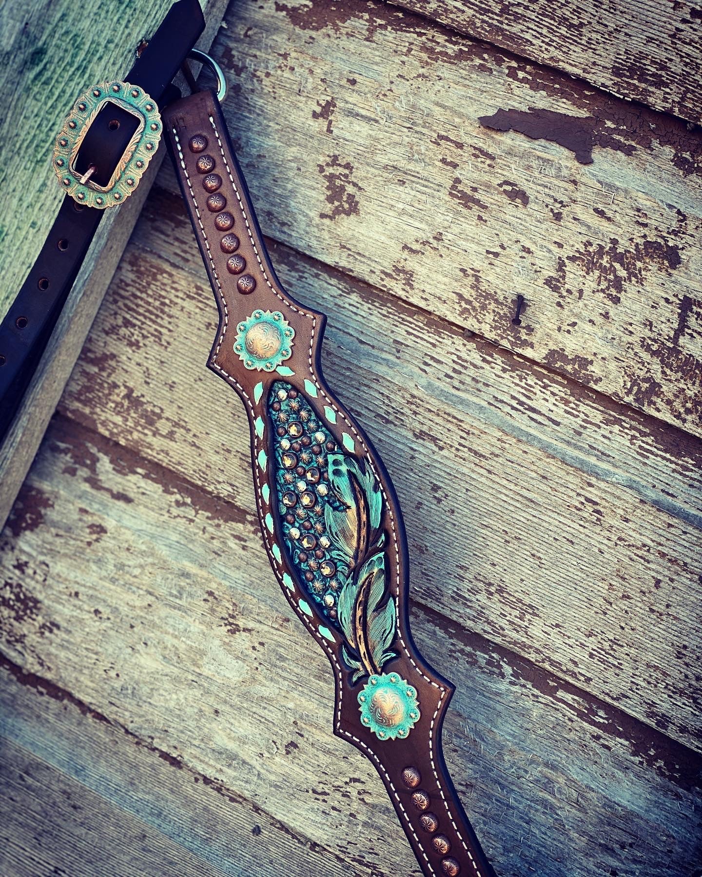 Smokin War Jewell Tack Set