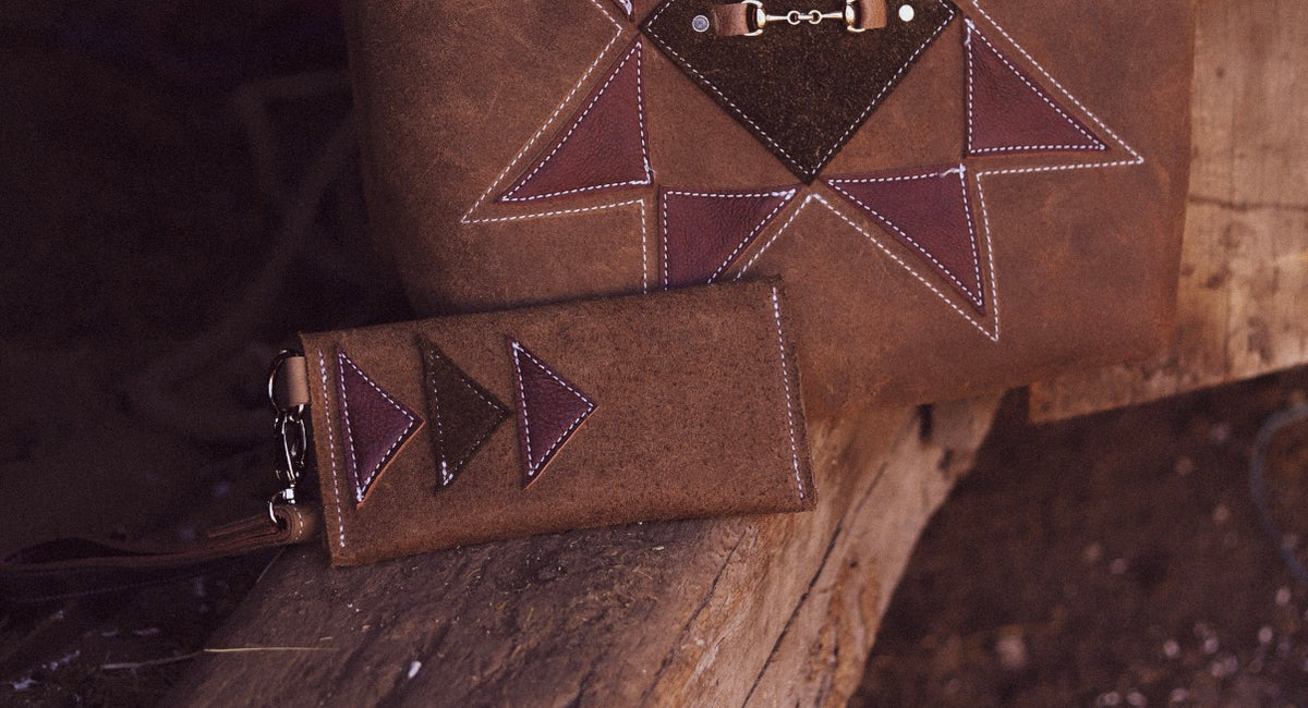 Barn Star Wristlet Wallet Olive and Mahogany