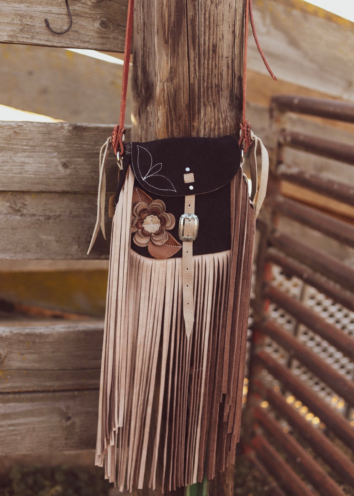 Chap Pocket Purse Black/Hazel