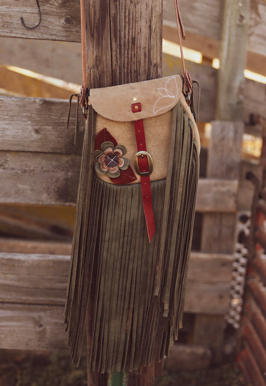 Chap Pocket Purse Natural/Olive