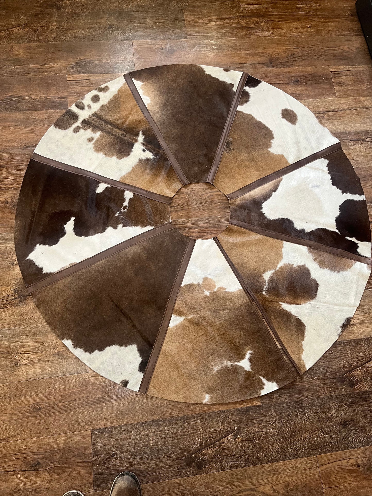 Cowhide Tree Skirt Class! November 16th